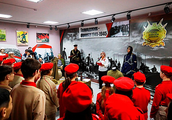 Выставка в честь 80-летия Великой Победы заработала в Геленджике