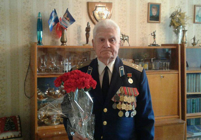 Губернатор Кубани поздравил двух ветеранов ВОВ с днем рождения