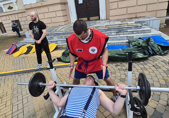 Спортивный праздник в честь Дня Победы провели на Пушкинской площади Краснодара