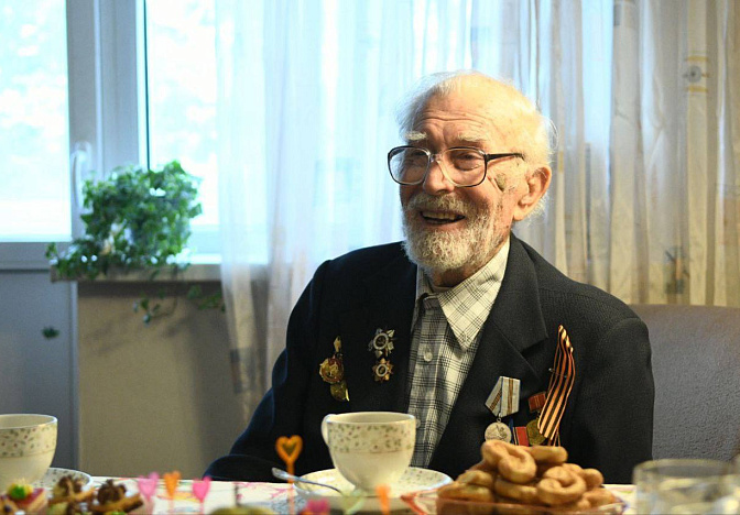 Исполнился 101 год ветерану ВОВ Александру Рогачеву из Краснодара