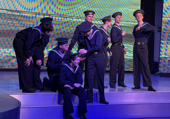 Ученики МЭЦ представили постановку о военных моряках в Краснодаре